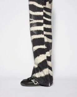 Vital Black/White -Naked Wolfe Shop 007 BLACK ONMODEL 017