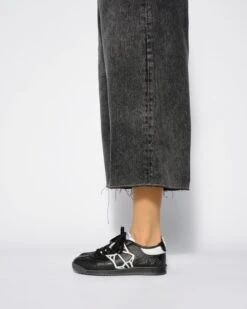 Vital Black/White -Naked Wolfe Shop 007 BLACK ONMODEL 019