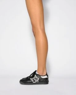 Vital Black/White -Naked Wolfe Shop 007 BLACK ONMODEL 024